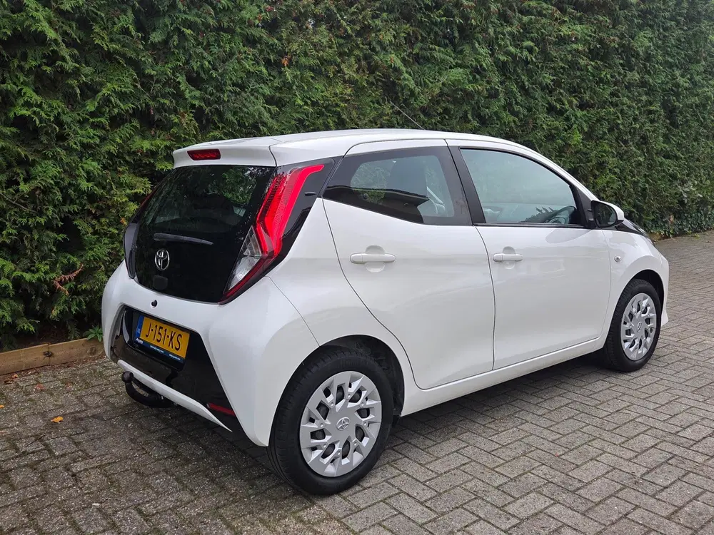 Toyota Aygo 1.0 VVT-i x-play uit 2020, foto 3