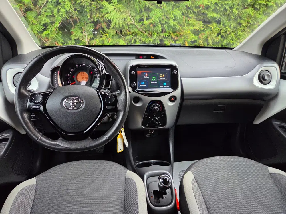 Toyota Aygo 1.0 VVT-i x-play uit 2020, foto 6