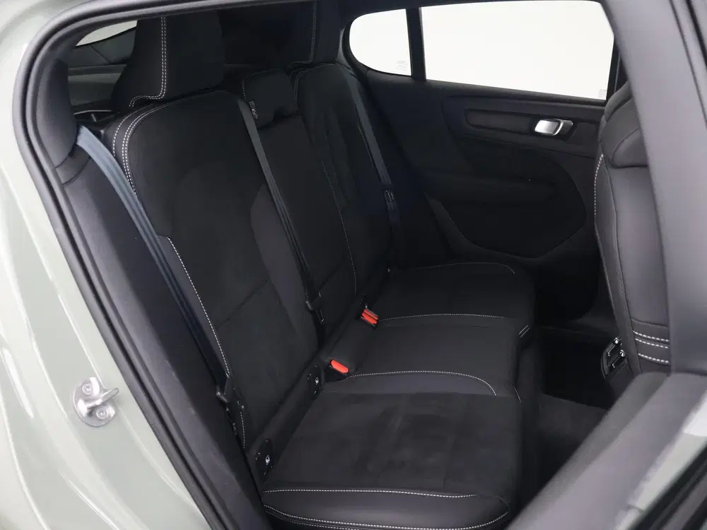 Volvo C40 SINGLE MOTOR EXTENDED RANGE PLUS 82 kWh 97 uit 2024, foto 9