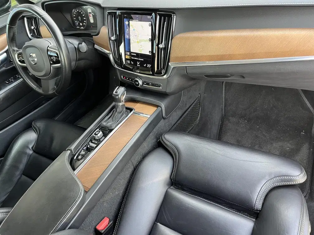 Volvo S90 2.0 T4 Inscription 190PK NL AUTO ACC+SPORT uit 2020, foto 2