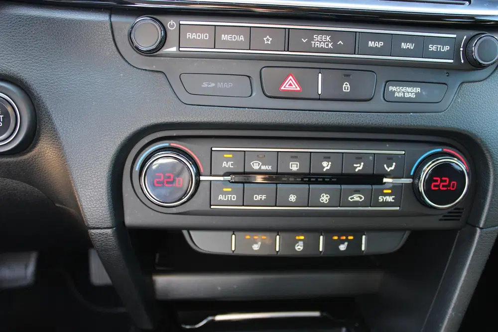 Kia Ceed 1.4 T-GDi DynamicPlusLine AUTOMAAT STOEL uit 2019, foto 15