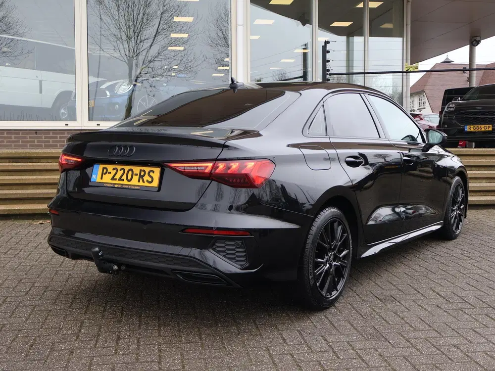 Audi A3 35 TFSI 150 PK S-LINE EDITION + VIRTUAL CO uit 2022, foto 2
