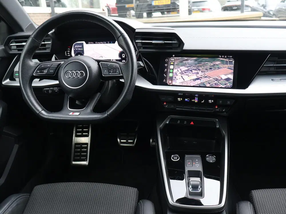 Audi A3 35 TFSI 150 PK S-LINE EDITION + VIRTUAL CO uit 2022, foto 3