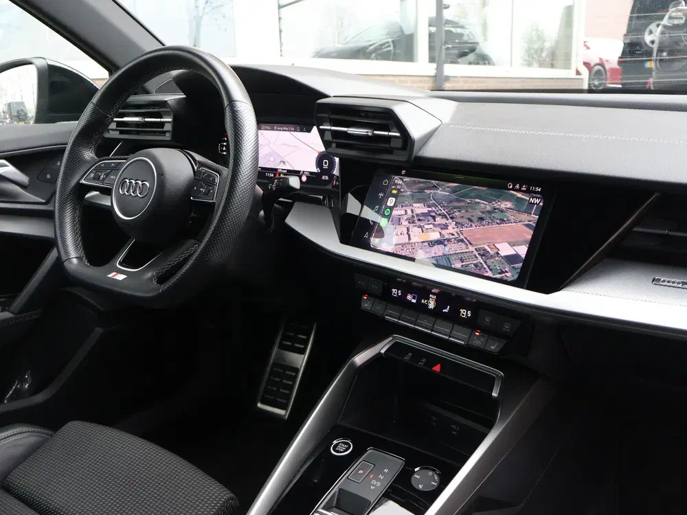 Audi A3 35 TFSI 150 PK S-LINE EDITION + VIRTUAL CO uit 2022, foto 4