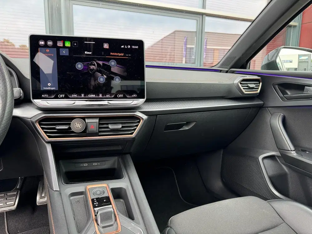 Cupra Leon 1.5 TSI e-Hybrid Business uit 2024, foto 12