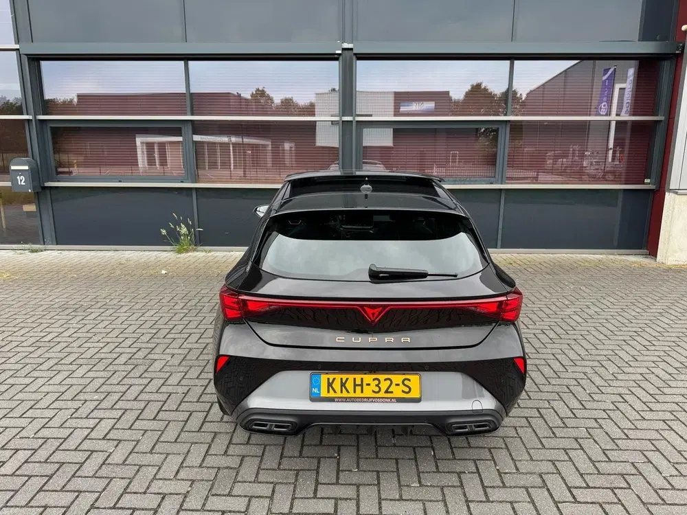 Cupra Leon 1.5 TSI e-Hybrid Business uit 2024, foto 9