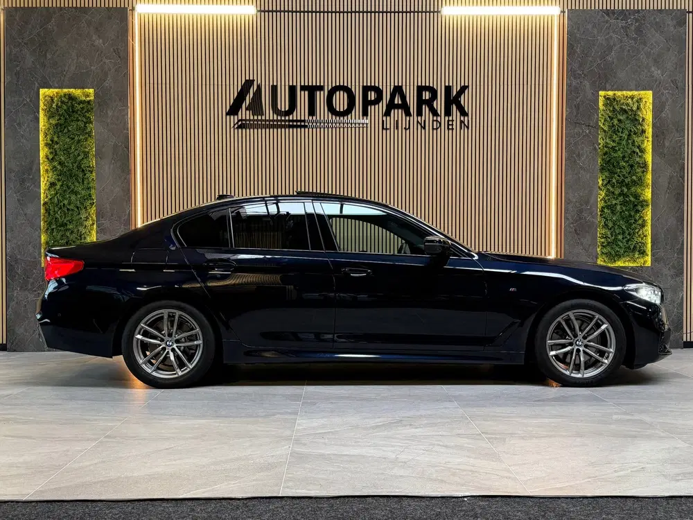 BMW 5-serie 520i M-Sport uit 2020, foto 7
