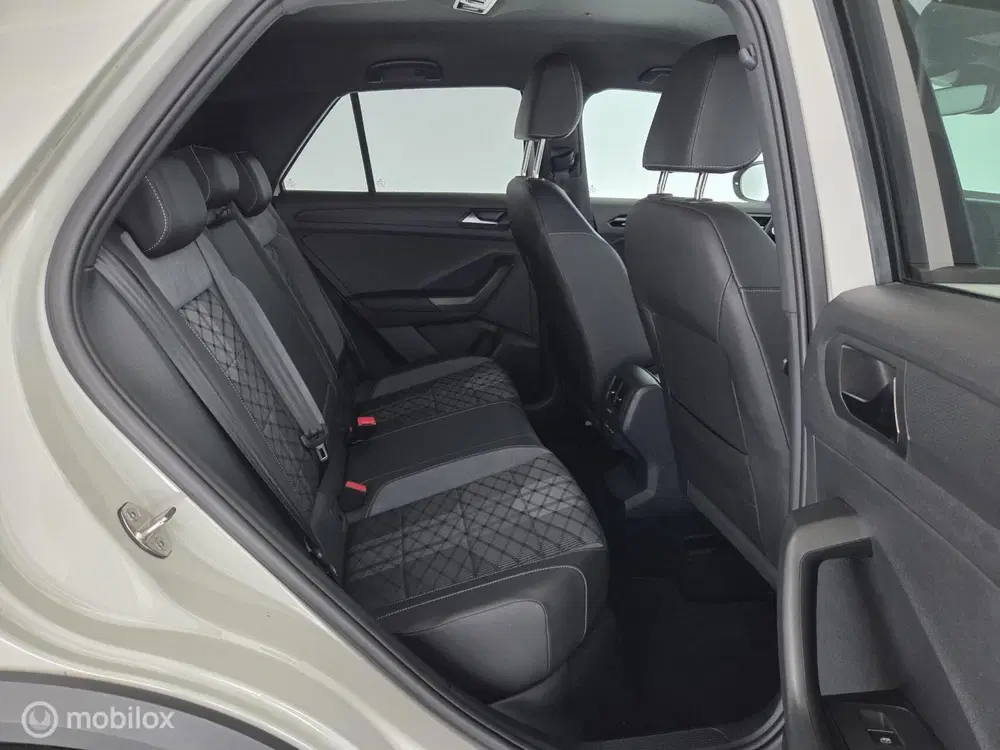 Volkswagen T-Roc 1.5 TSI R-Line Business+ trekhaak uit 2023, foto 15