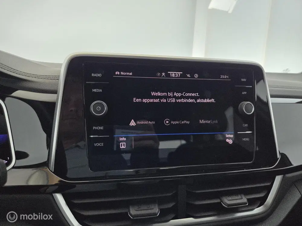 Volkswagen T-Roc 1.5 TSI R-Line Business+ trekhaak uit 2023, foto 9