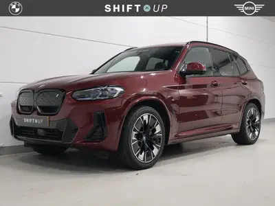 BMW iX3 80 kWh Panoramadak uit 2022