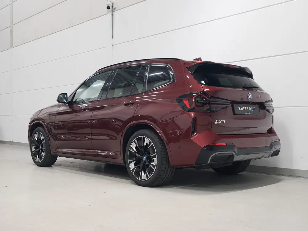BMW iX3 80 kWh Panoramadak uit 2022, foto 7