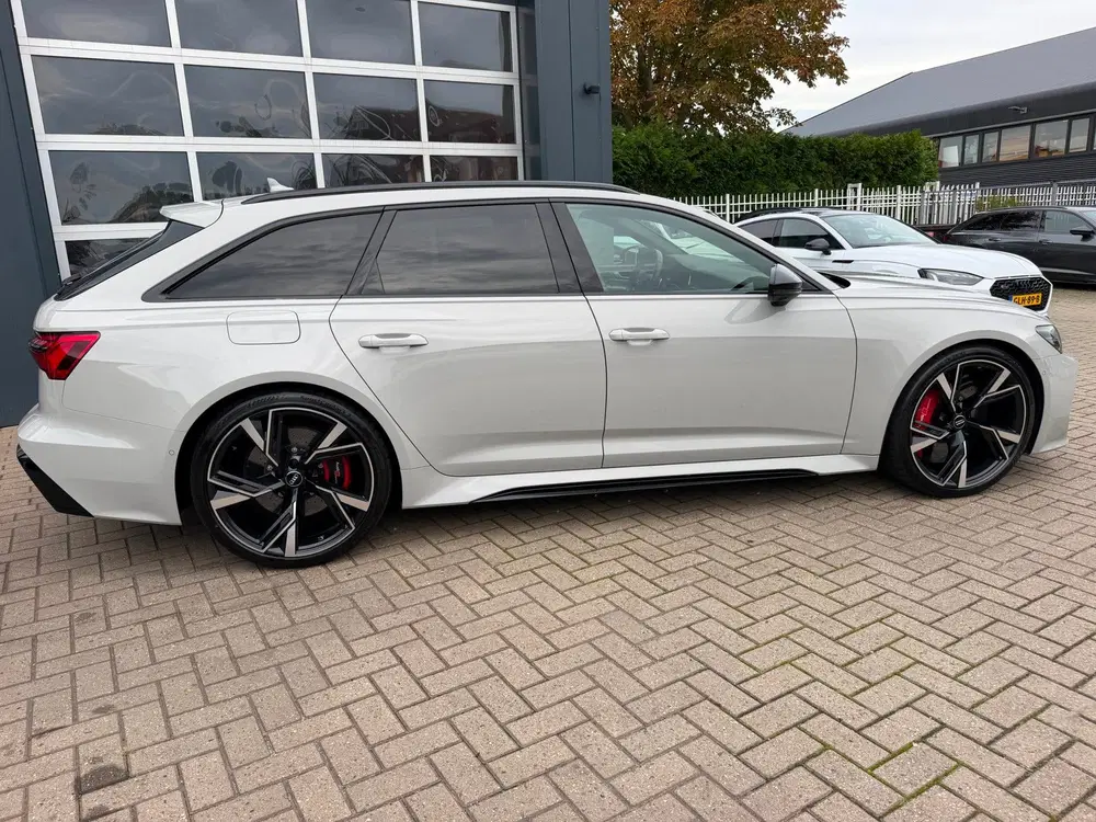 Audi RS6 RS 6 TFSI quattro uit 2021, foto 10