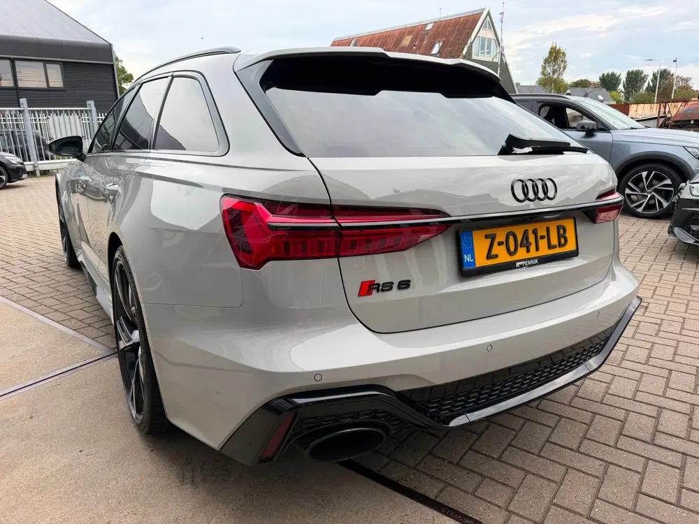 Audi RS6 RS 6 TFSI quattro uit 2021, foto 15