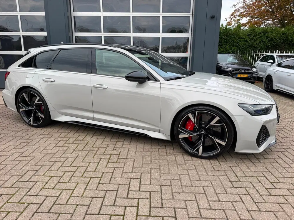 Audi RS6 RS 6 TFSI quattro uit 2021, foto 8