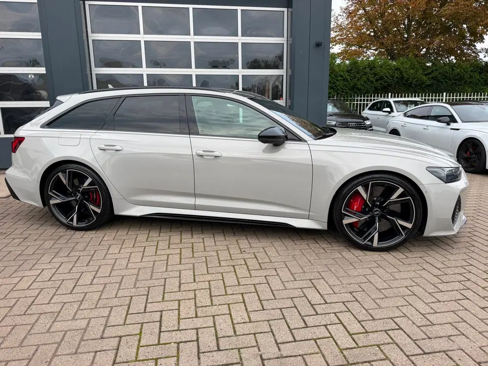 Audi RS6 RS 6 TFSI quattro uit 2021, foto 9