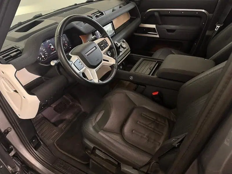Land Rover Defender P400e X-Dynamic HSE uit 2021, foto 10