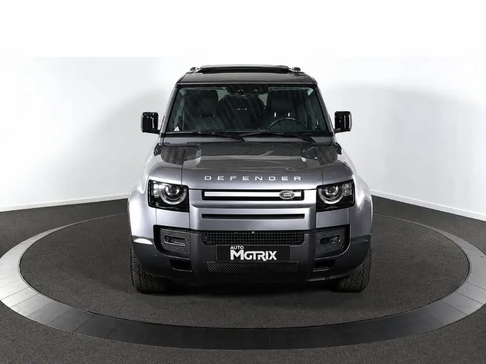 Land Rover Defender P400e X-Dynamic HSE uit 2021, foto 2
