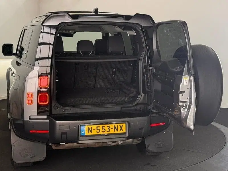 Land Rover Defender P400e X-Dynamic HSE uit 2021, foto 7