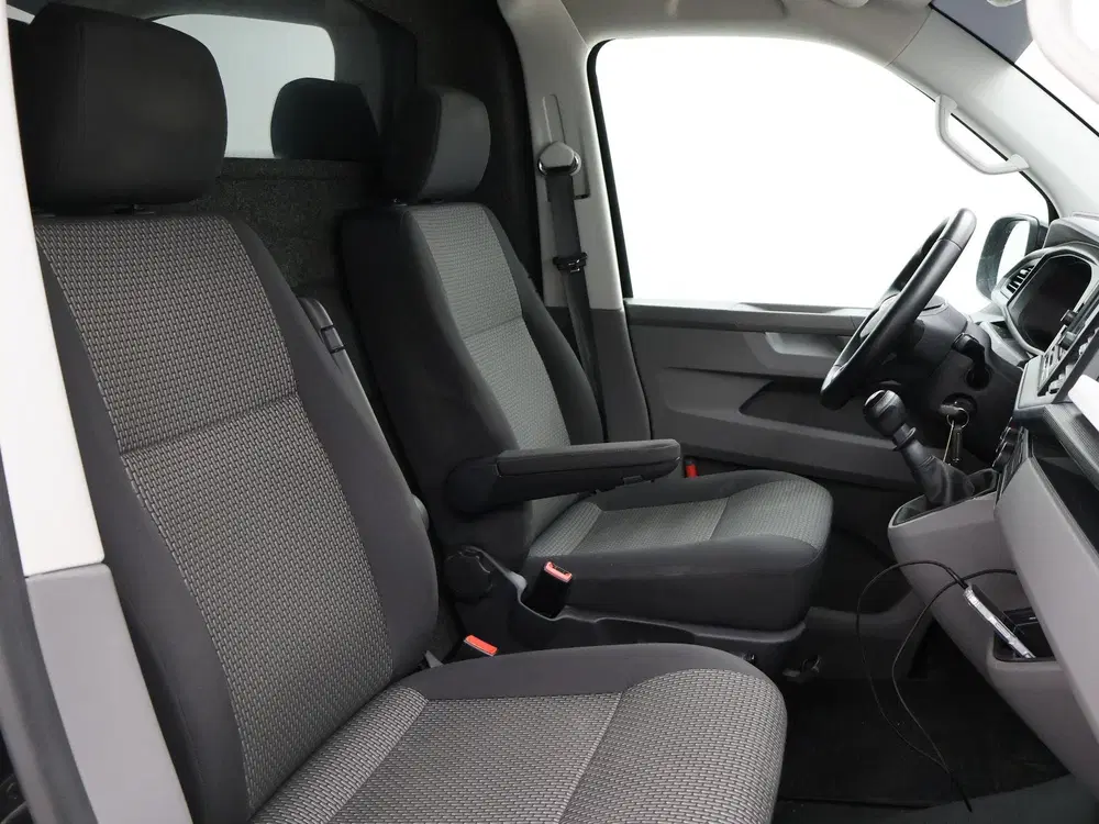 Volkswagen Transporter 2.0 TDI L2H1 HIGHLINE uit 2024, foto 5