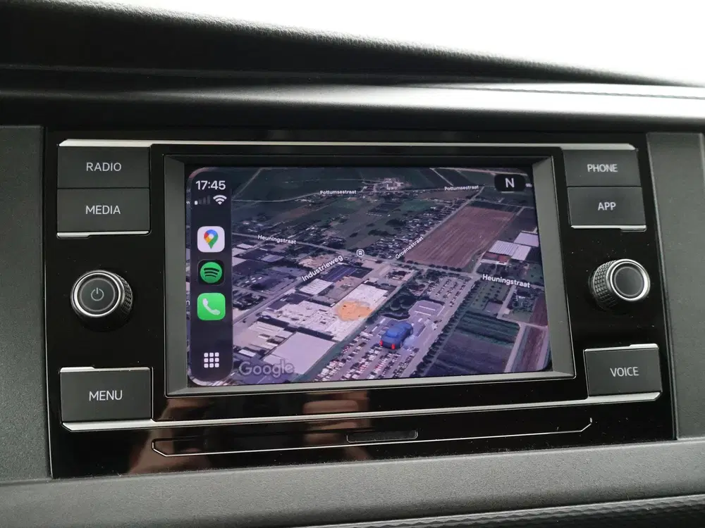 Volkswagen Transporter 2.0 TDI L2H1 HIGHLINE uit 2024, foto 6