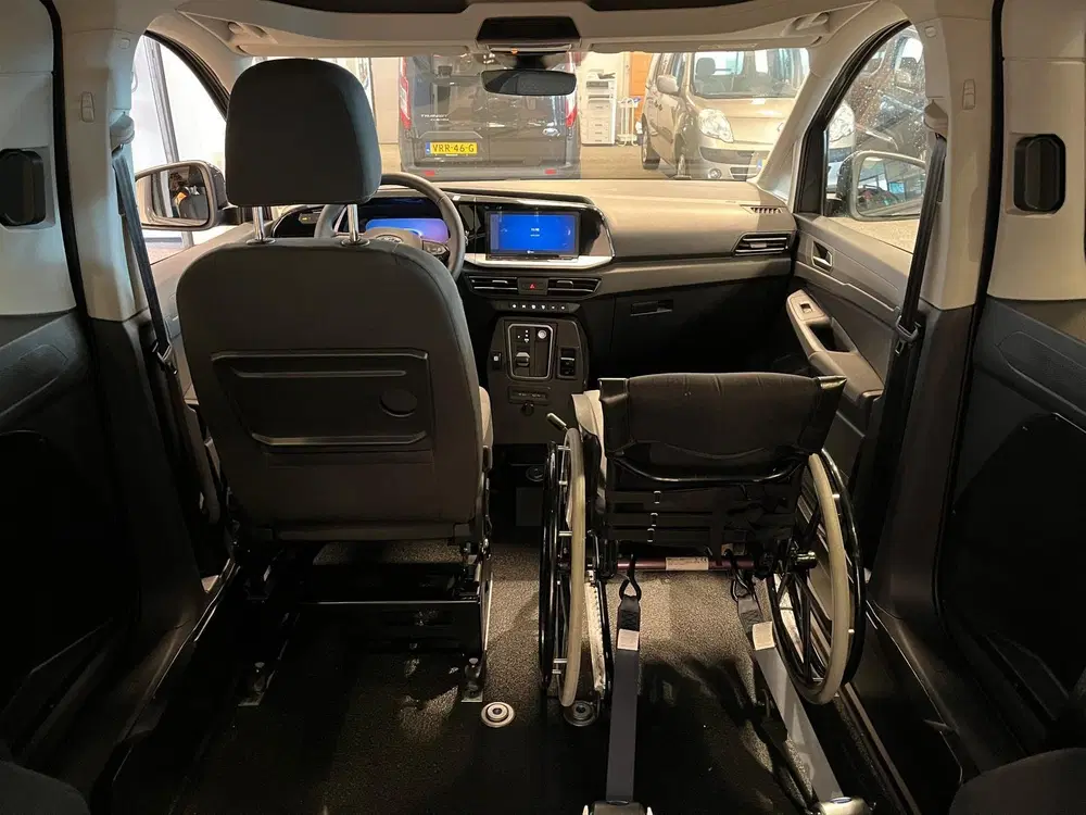 Ford Tourneo Connect L2 Rolstoelauto Automaat Rolstoel uit 2026, foto 13