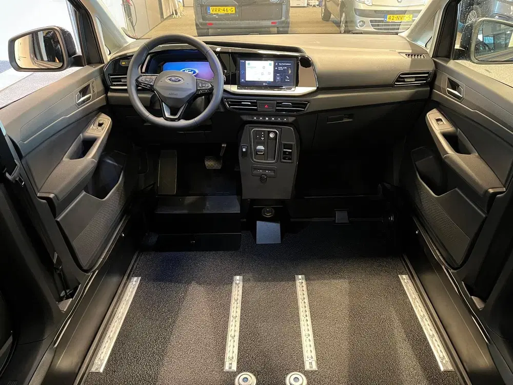 Ford Tourneo Connect L2 Rolstoelauto Automaat Rolstoel uit 2026, foto 3