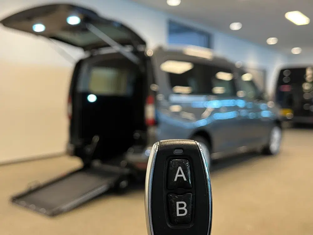 Ford Tourneo Connect L2 Rolstoelauto Automaat Rolstoel uit 2026, foto 4