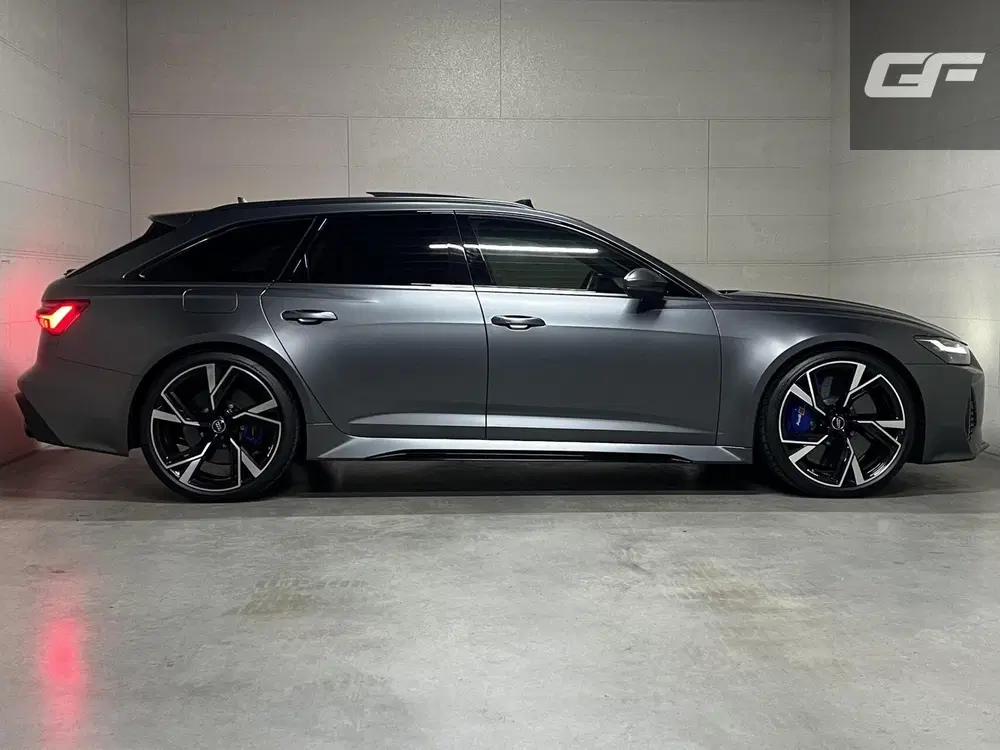 Audi RS6 Avant 4.0 TFSI Quattro Matgrijs Dynamic+ B uit 2020, foto 3