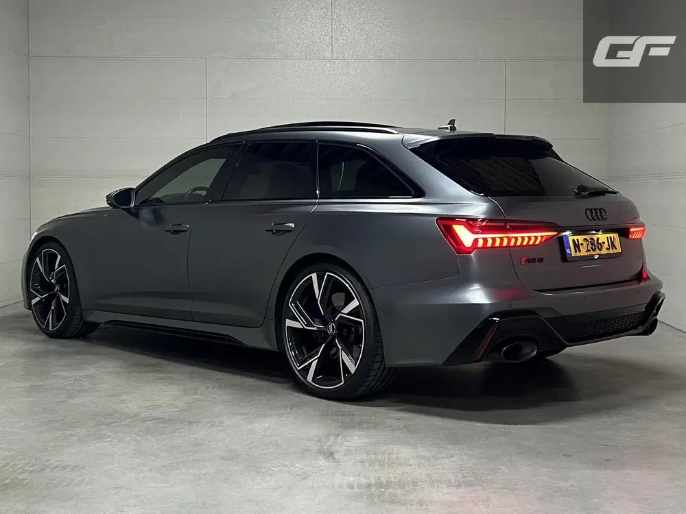 Audi RS6 Avant 4.0 TFSI Quattro Matgrijs Dynamic+ B uit 2020, foto 7
