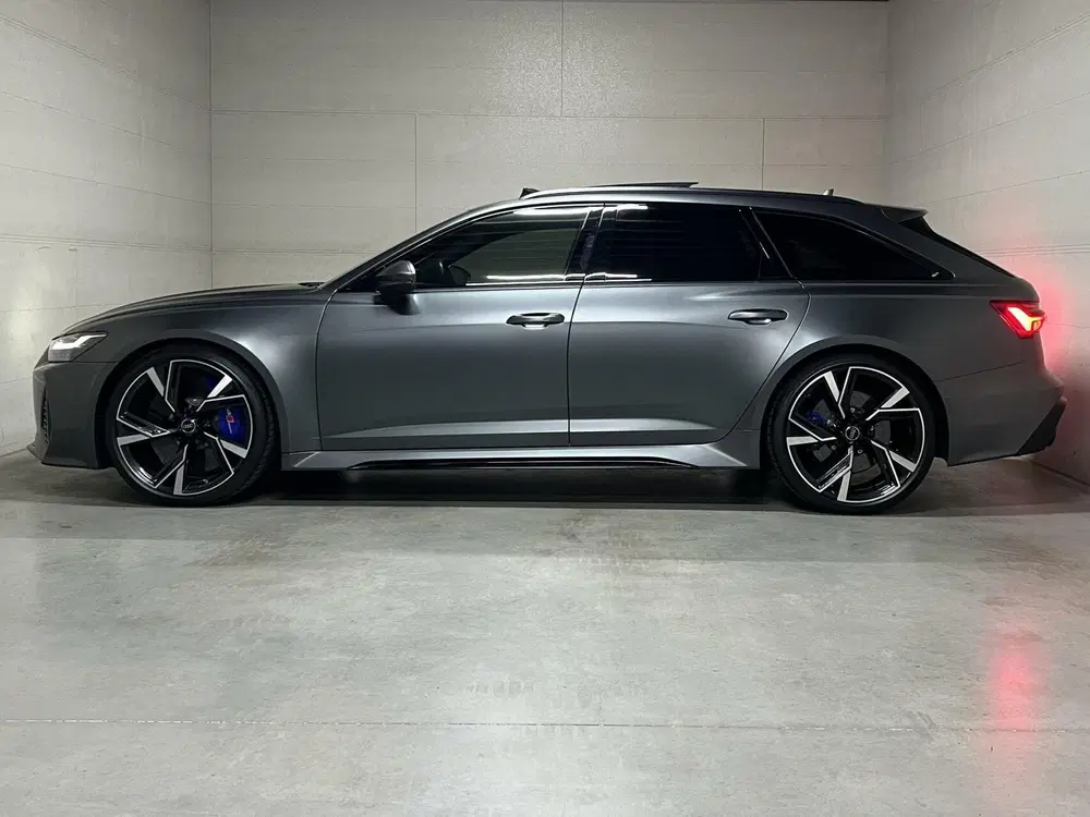 Audi RS6 Avant 4.0 TFSI Quattro Matgrijs Dynamic+ B uit 2020, foto 9