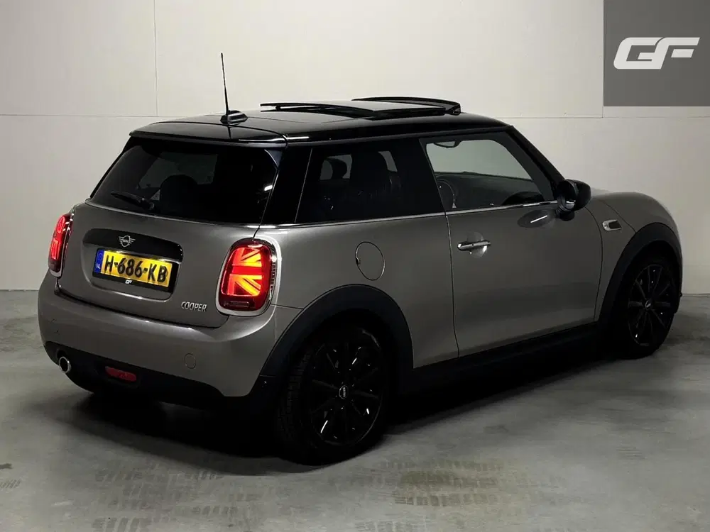 Mini Cooper 1.5 Cooper 60 Years Edition Pano HUD H uit 2020, foto 5