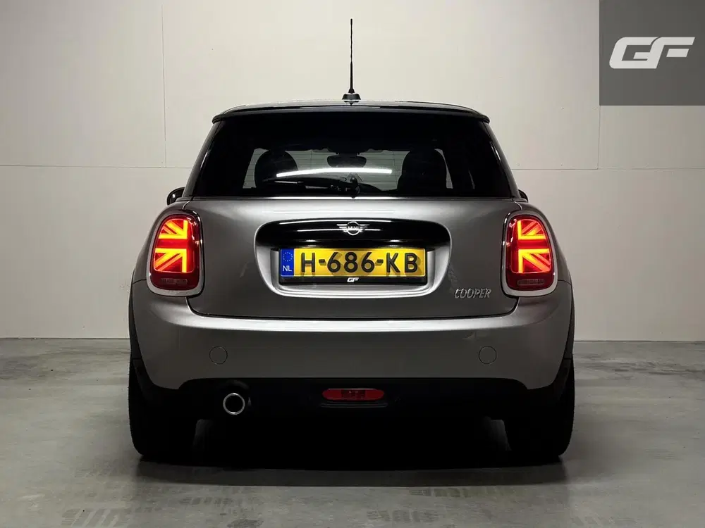 Mini Cooper 1.5 Cooper 60 Years Edition Pano HUD H uit 2020, foto 6