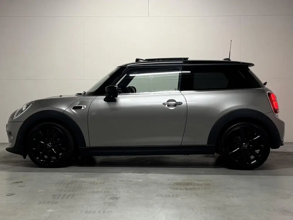 Mini Cooper 1.5 Cooper 60 Years Edition Pano HUD H uit 2020, foto 9
