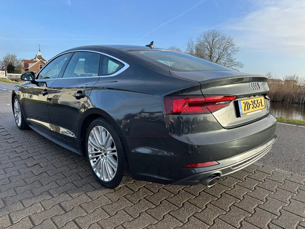 Audi A5 40 TFSI S-line uit 2019, foto 2