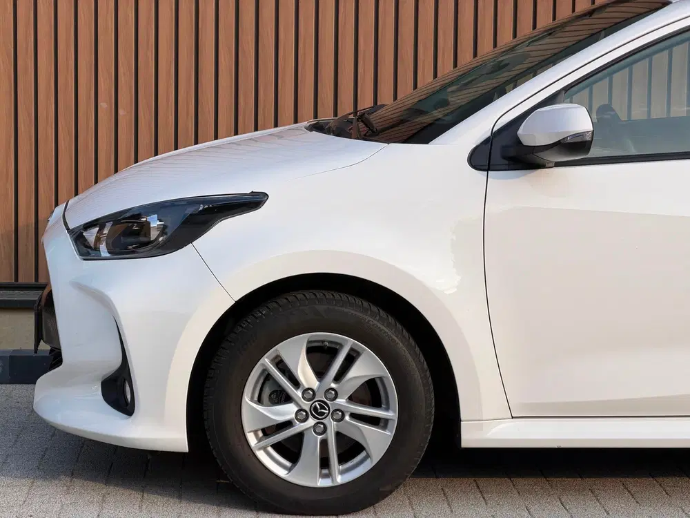 Mazda 2 Hybrid 1.5 Pure AUTOMAAT CAMERA CARPLAY TO uit 2023, foto 4