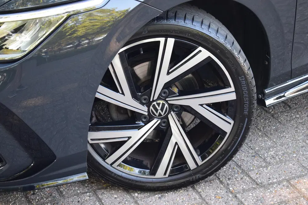 Volkswagen Golf 1.5 eTSI R-Line DSG CARPLAY uit 2024, foto 11
