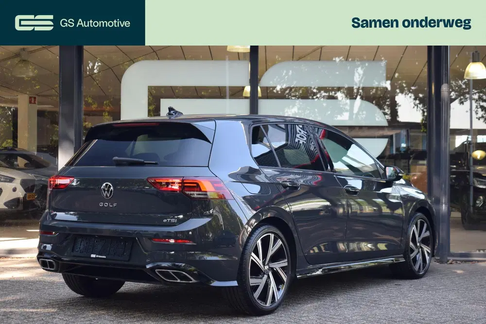 Volkswagen Golf 1.5 eTSI R-Line DSG CARPLAY uit 2024, foto 2