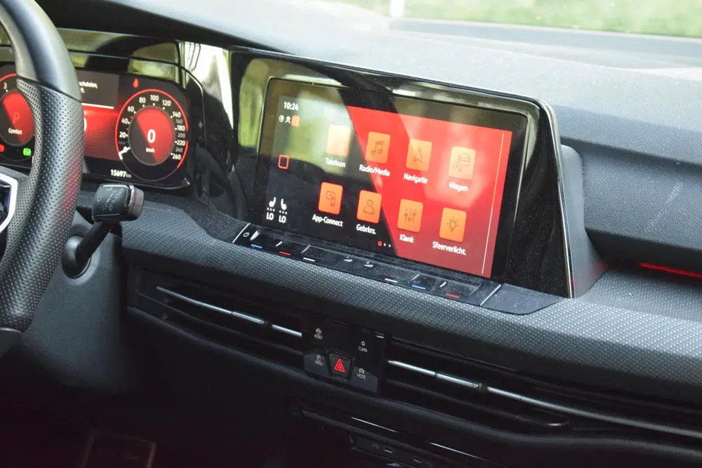 Volkswagen Golf 1.5 eTSI R-Line DSG CARPLAY uit 2024, foto 8