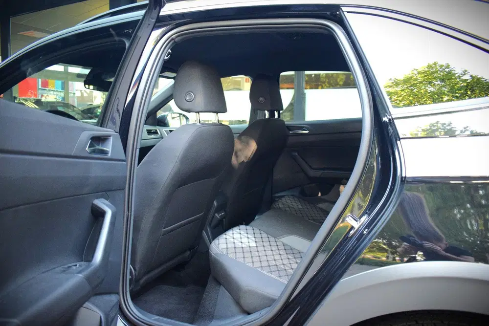 Volkswagen Taigo 1.0 TSI R-Line DSG IQLIGHT uit 2025, foto 5