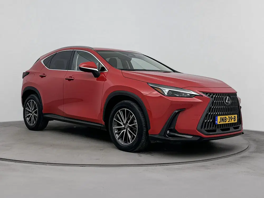 Lexus NX 450h+ AWD Launch Edition uit 2023, foto 12