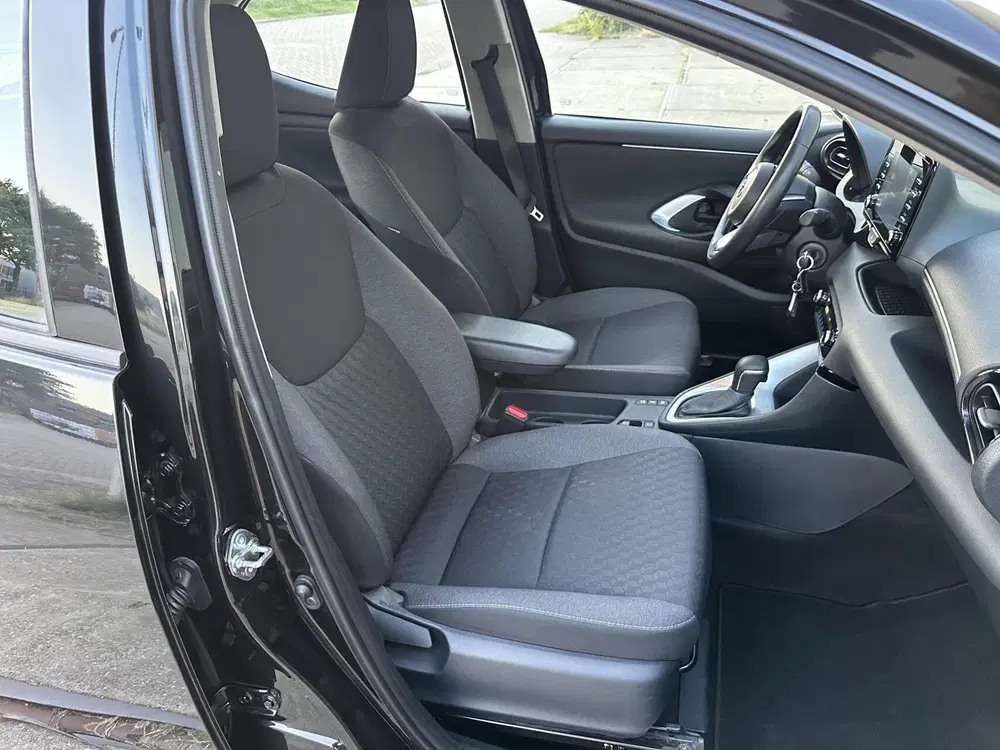 Toyota Yaris 1.5 Hybrid Comfort nieuwe apk uit 2022, foto 15