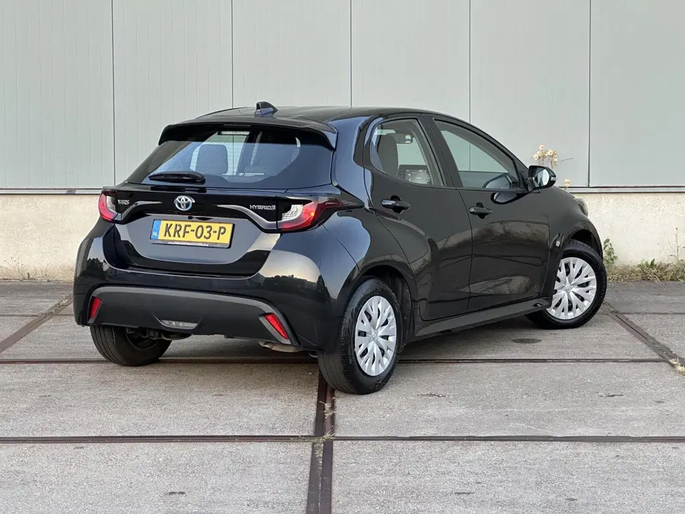 Toyota Yaris 1.5 Hybrid Comfort nieuwe apk uit 2022, foto 2