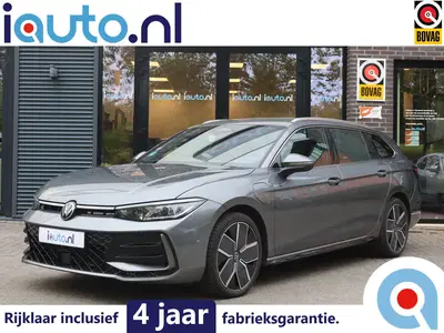 Volkswagen Passat 1.5 eHybrid R-Line Business IQ.Lig uit 2024
