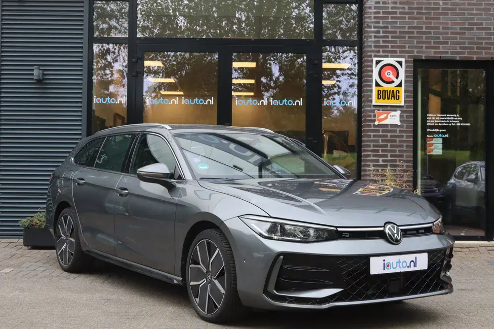 Volkswagen Passat 1.5 eHybrid R-Line Business IQ.Lig uit 2024, foto 5
