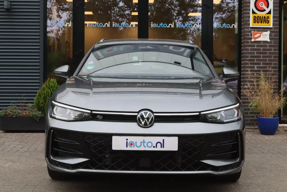 Volkswagen Passat 1.5 eHybrid R-Line Business IQ.Lig uit 2024, foto 7