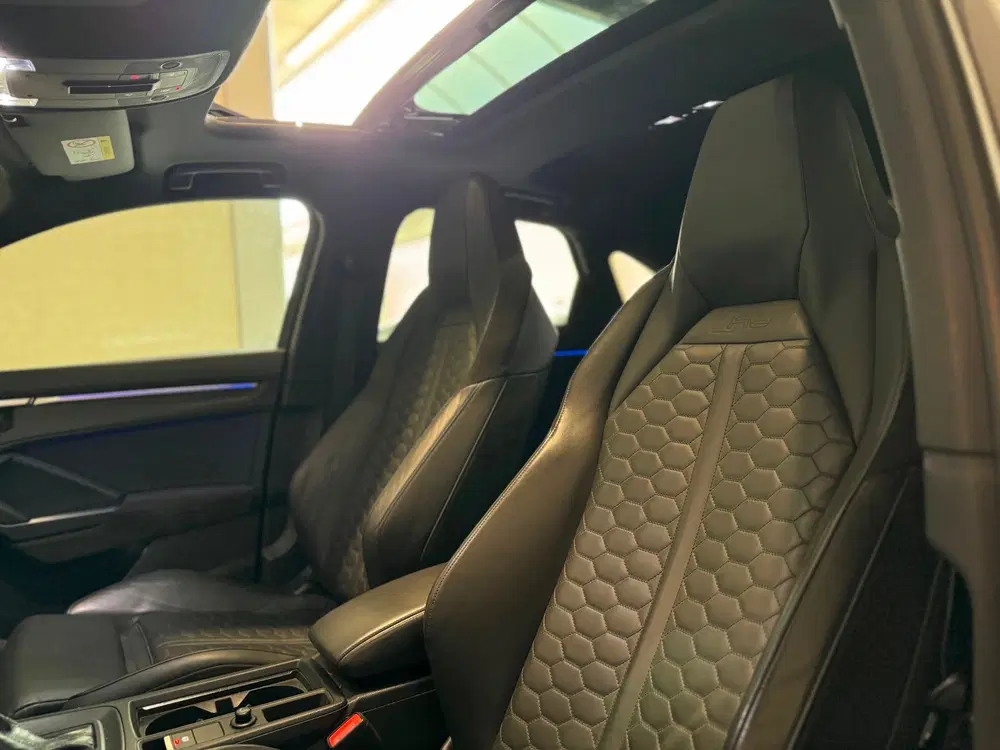 Audi RS Q3 TFSI Pano uit 2020, foto 10