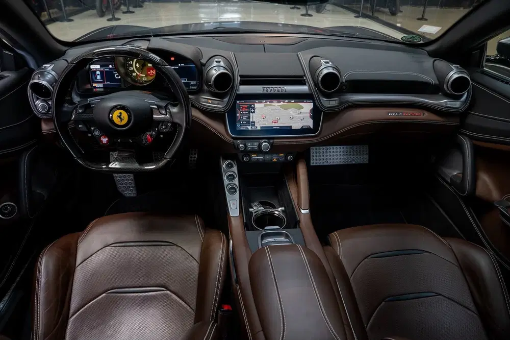 Ferrari GTC4 Lusso 3.9 V8 Lusso T uit 2019, foto 14