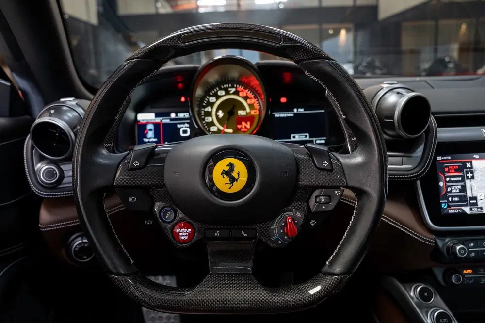Ferrari GTC4 Lusso 3.9 V8 Lusso T uit 2019, foto 15