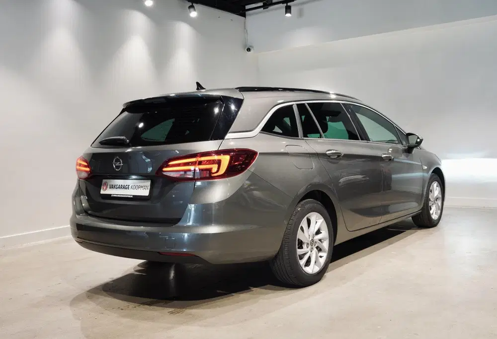 Opel Astra Opel Astra Sports Tourer 1.2 Elegan uit 2020, foto 2