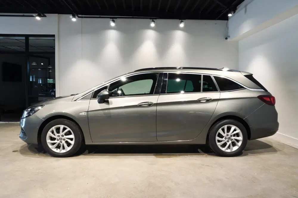 Opel Astra Opel Astra Sports Tourer 1.2 Elegan uit 2020, foto 3
